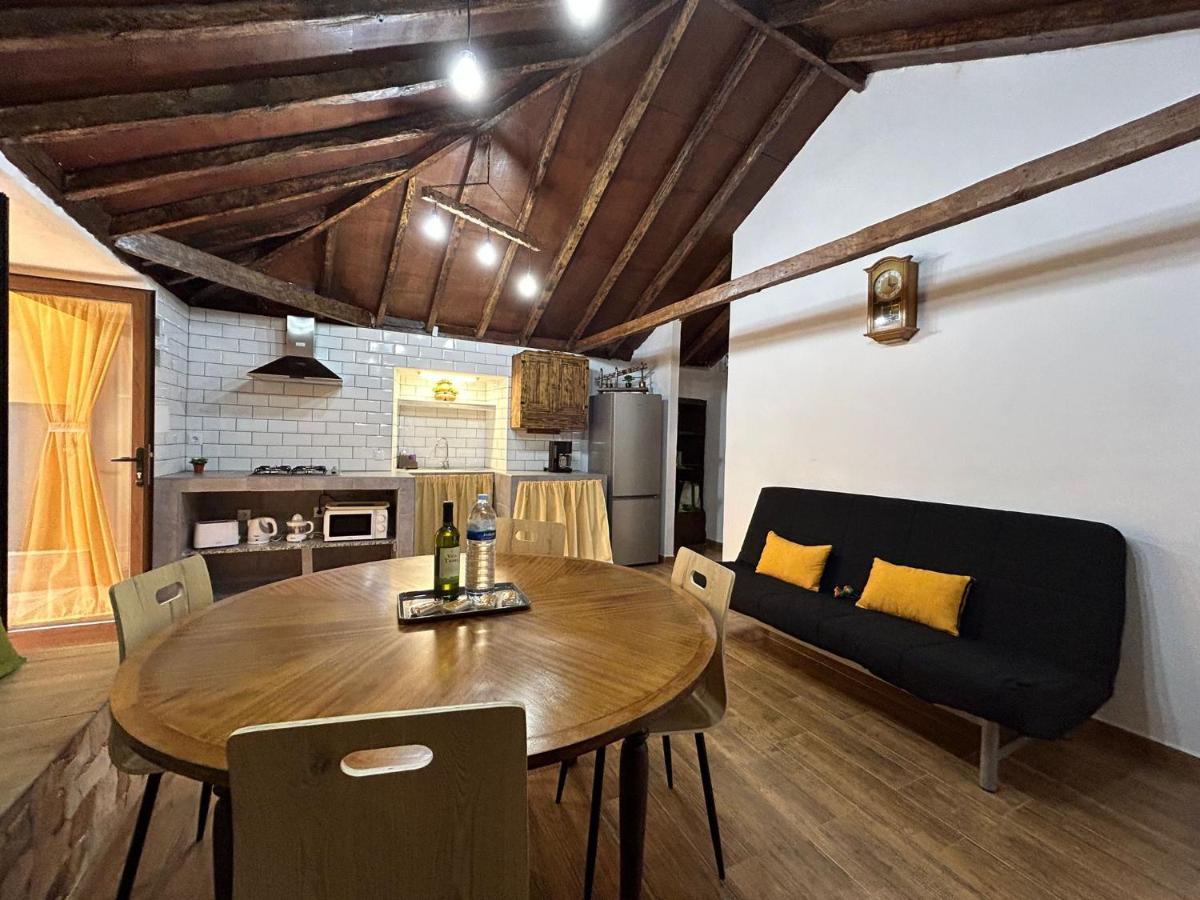 Tradicional Casa Canaria Con Piscina Y Vistas Al Teide 伊科德·德·洛斯·维诺斯 外观 照片