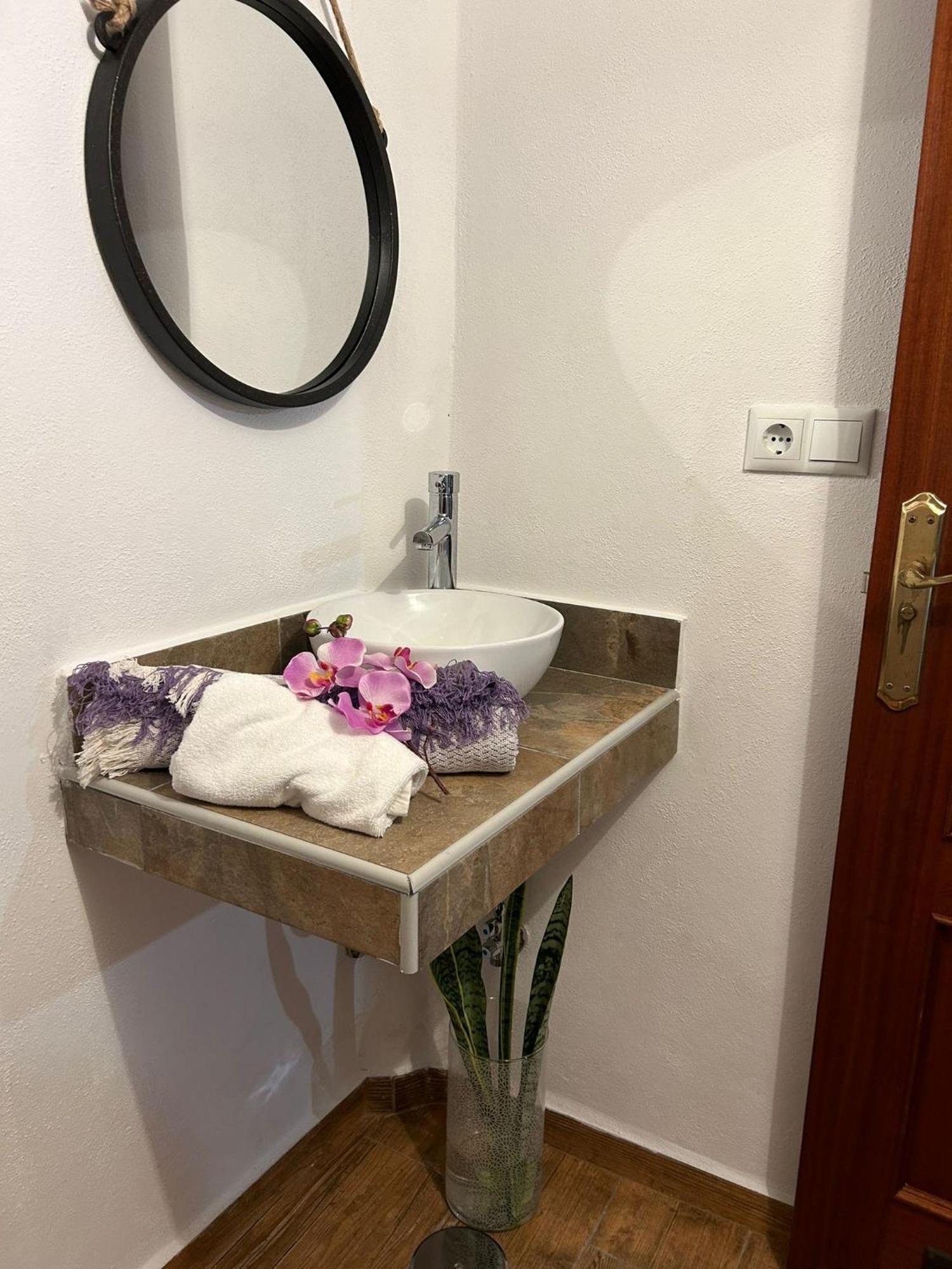 Tradicional Casa Canaria Con Piscina Y Vistas Al Teide 伊科德·德·洛斯·维诺斯 外观 照片